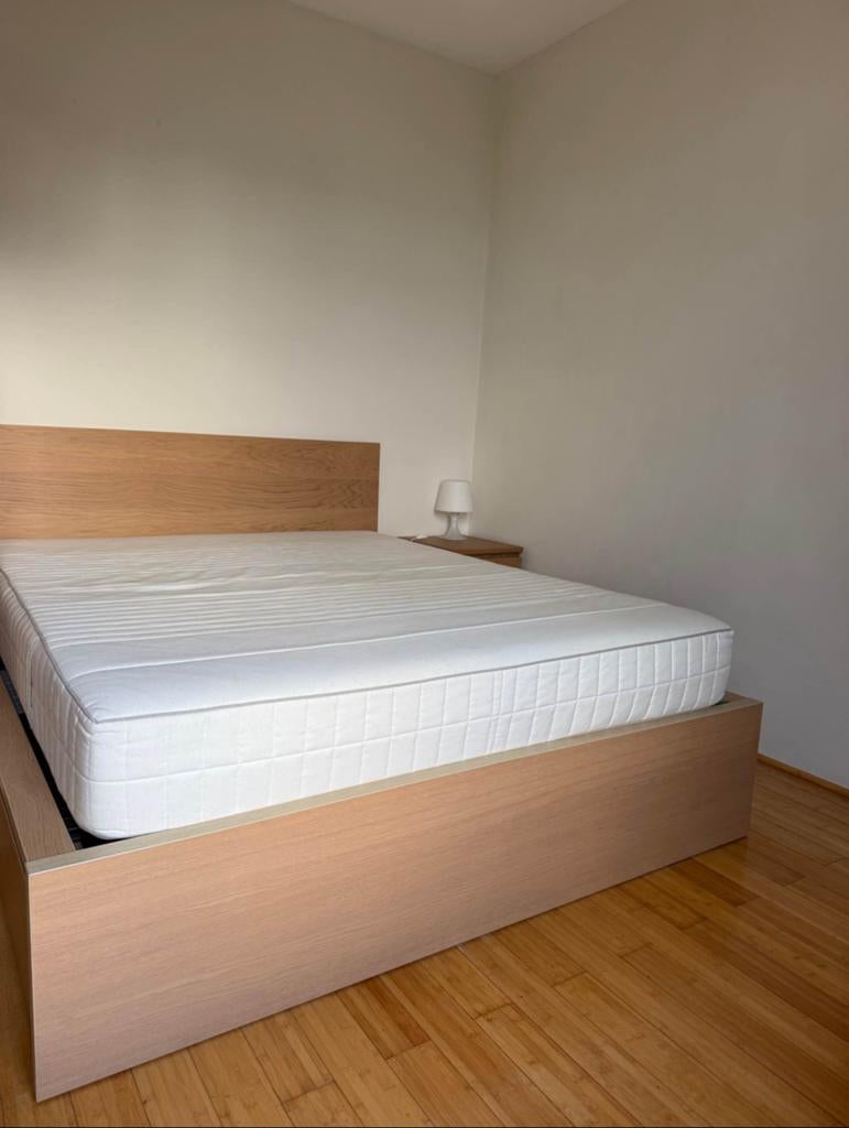 Lit malm 180/200, Huis en Inrichting, Slaapkamer | Complete slaapkamers, Ophalen, Zo goed als nieuw