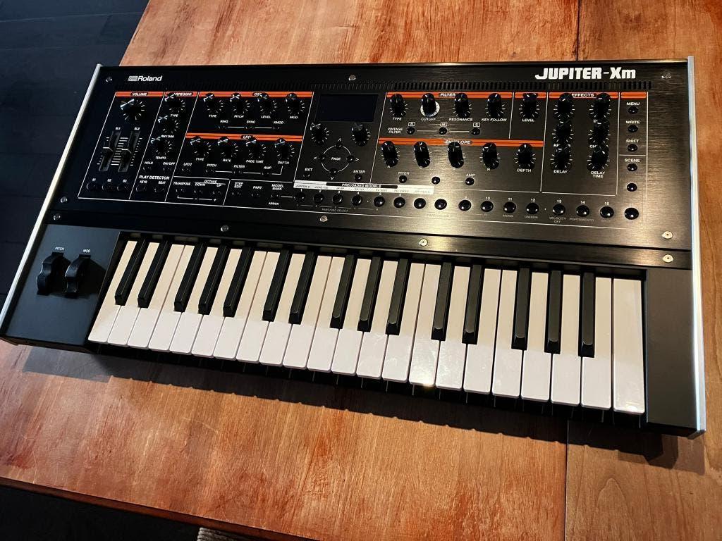 Roland Jupiter-XM, Muziek en Instrumenten, Synthesizers, Zo goed als nieuw, Roland, Ophalen