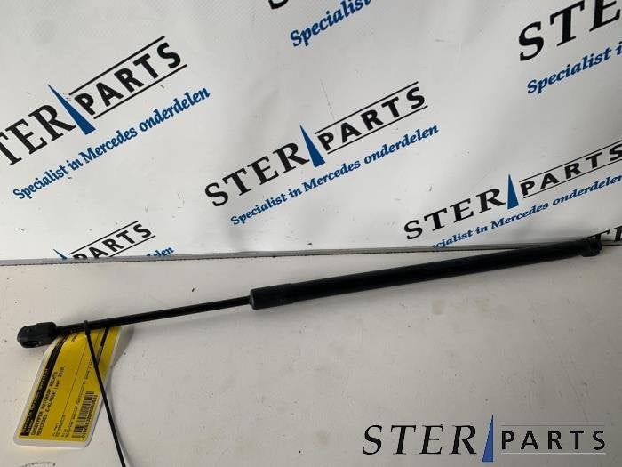 Amortisseur capot moteur droit d'un Mercedes E-Klasse, 3 mois de garantie, Utilisé, -, -