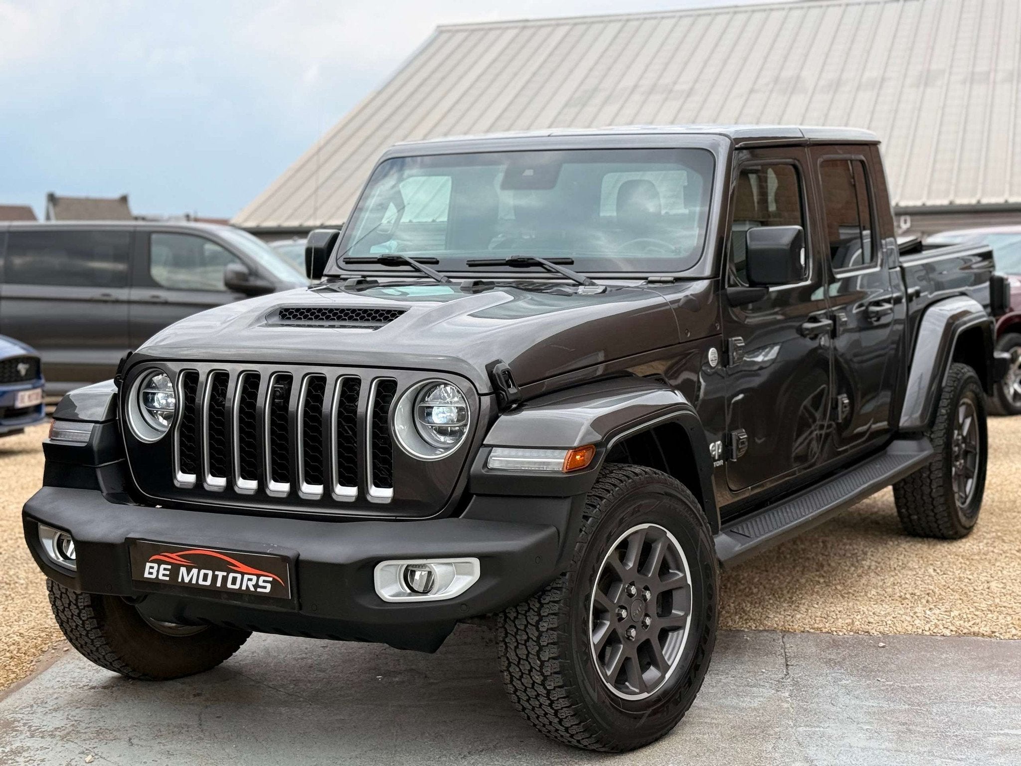 Jeep Gladiator 3.0 V6 4WD ATX Overland 264CV TVAC/BTW-IN GPS, Autos, Jeep, Cuir, Achat, 2987 cm³, Entreprise
