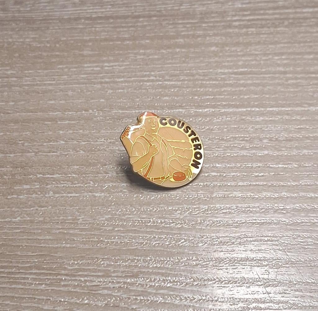 PIN - COUSTERON - KAAS - FROMAGE, Envoi, Utilisé, Marque, Insigne ou Pin's