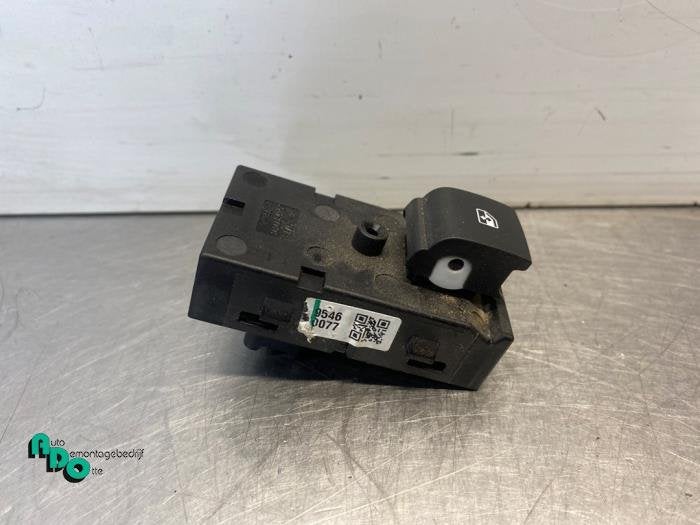 Commutateur vitre électrique d'un Chevrolet Aveo (Aveo 11-), -, 3 mois de garantie, Utilisé, -