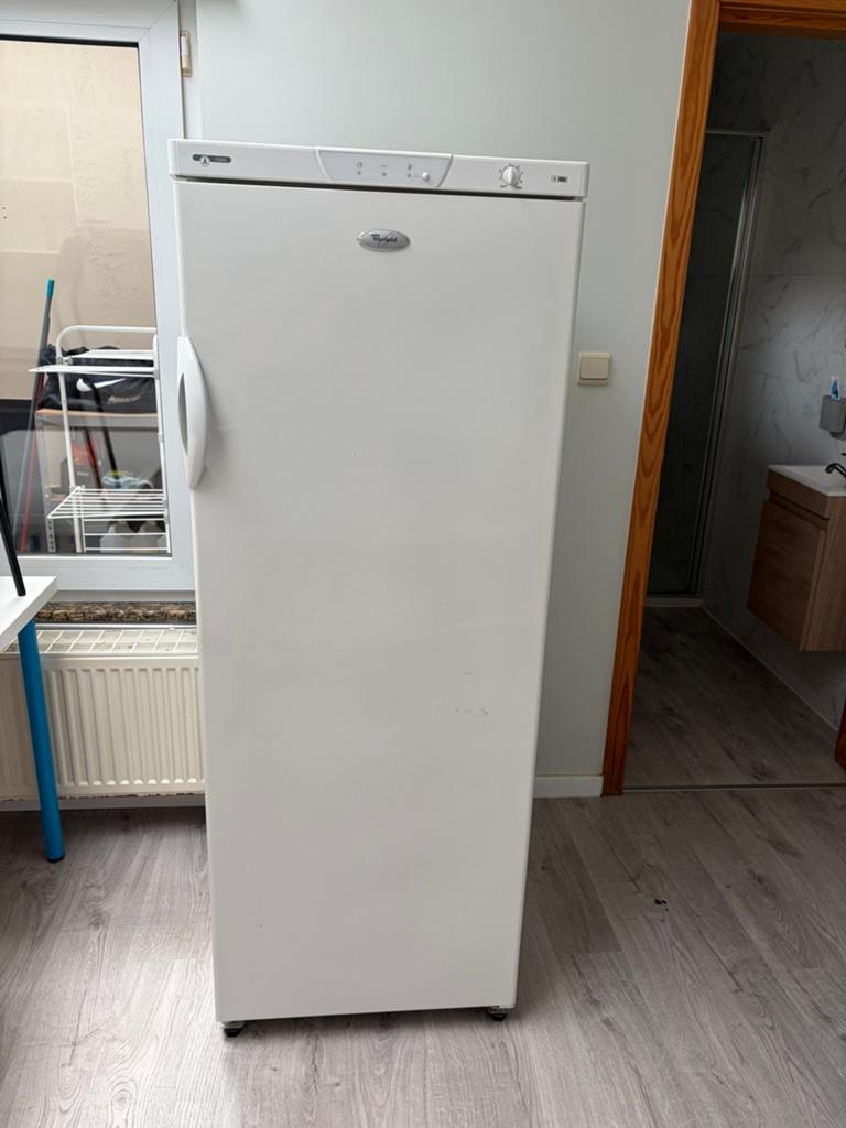 Diepvries whirlpool klasse A, Elektronische apparatuur, Vriezers en Diepvrieskisten, Ophalen, Zo goed als nieuw