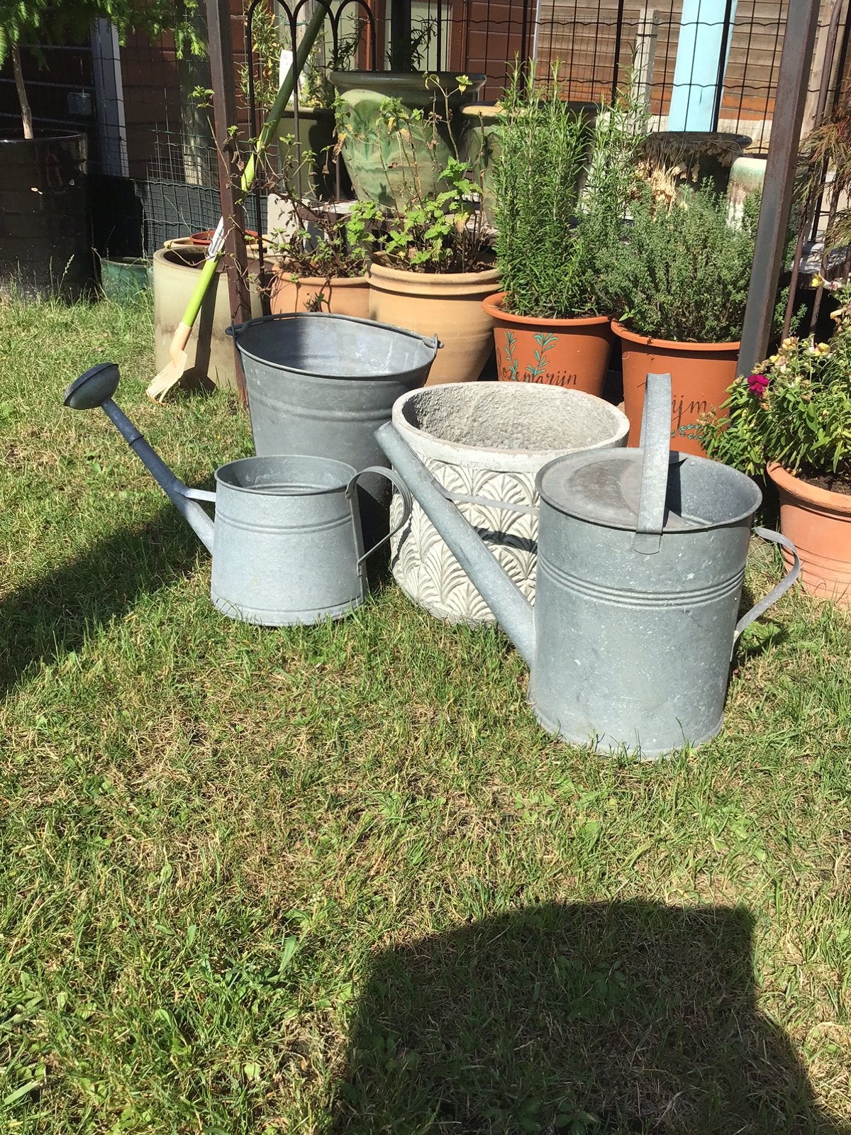Bloempotten en gieters, Enlèvement, Comme neuf