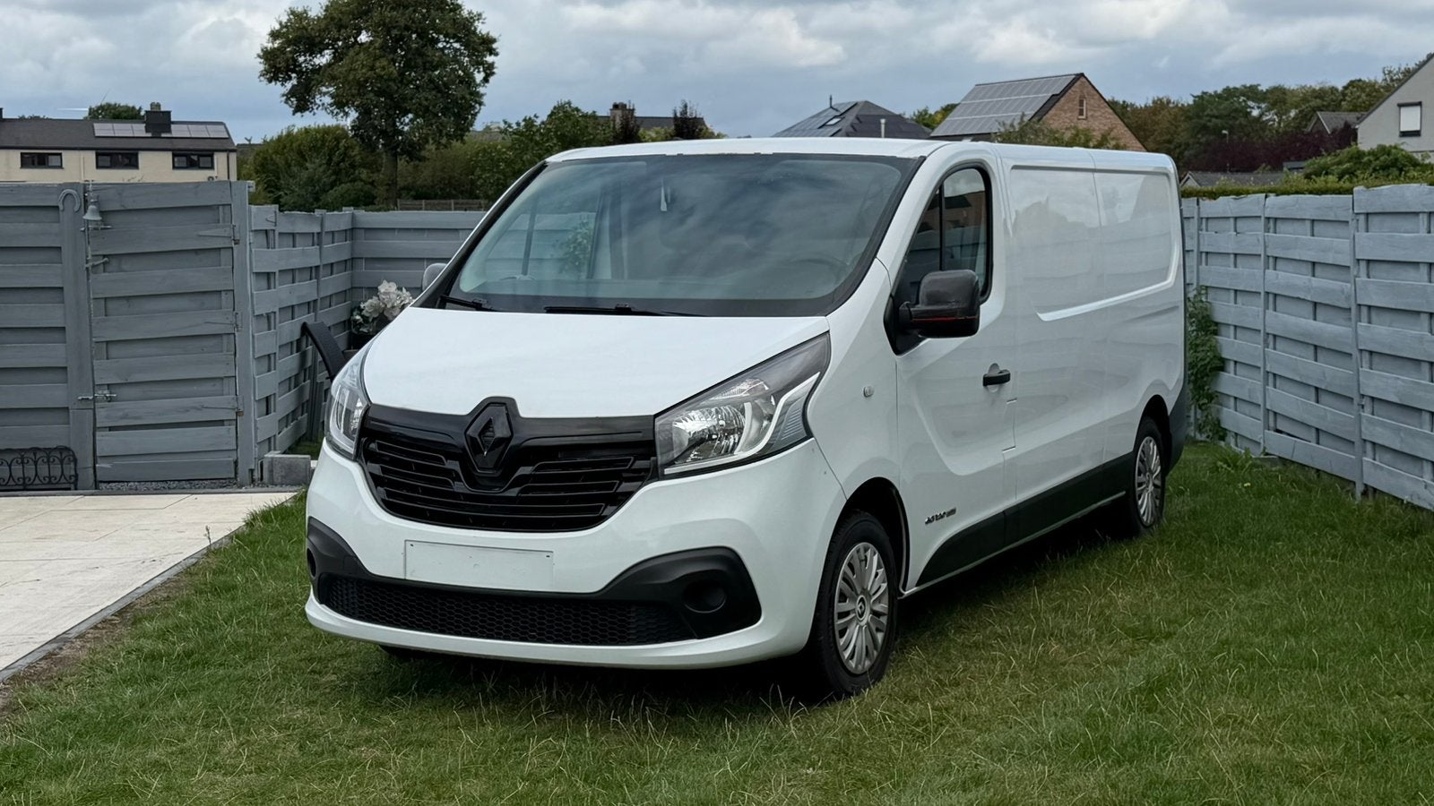 Renault trafic 2015 euro5b lichtevracht., Auto's, Renault, Euro 5, Stof, Zwart, Multifunctioneel stuurwiel