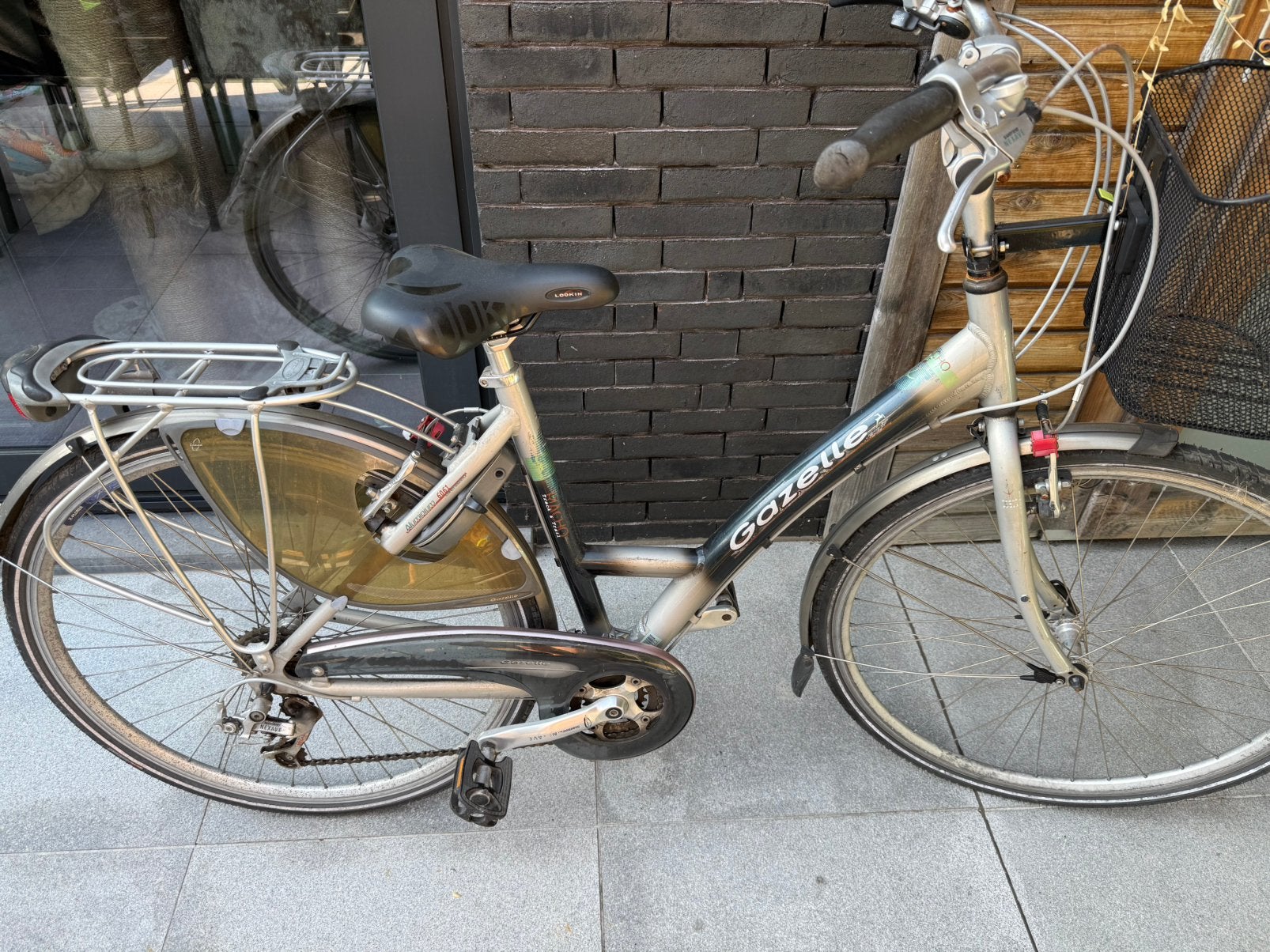 Gazelle vrouwenfiets met mandje, Fietsen en Brommers, Ophalen, Gebruikt, Velgrem, Versnellingen