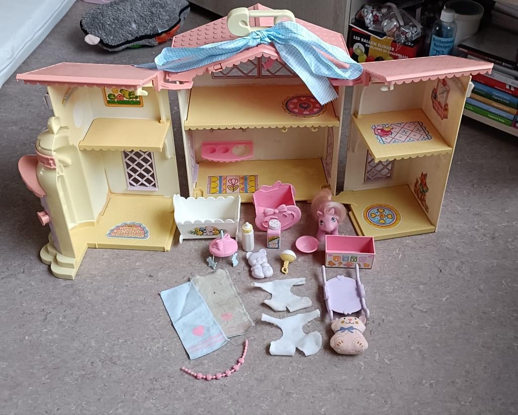 Vintage G1 My Little Pony Lullaby Nursery + pony, Ophalen of Verzenden, Gebruikt