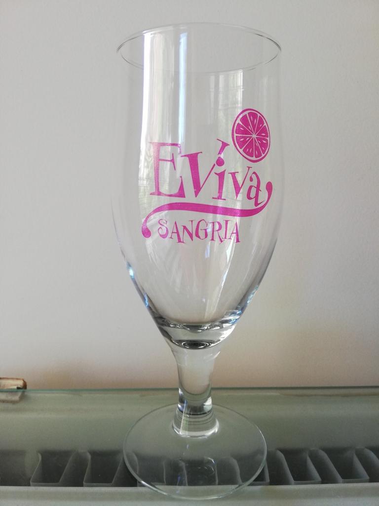 Glazen Sangria E Viva, Ophalen, Zo goed als nieuw