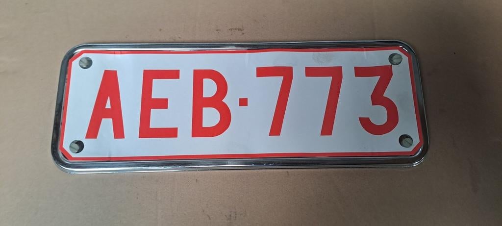 Support de plaque d'immatriculation en chrome pour voitures, Autos : Pièces & Accessoires, Enlèvement ou Envoi, Avant