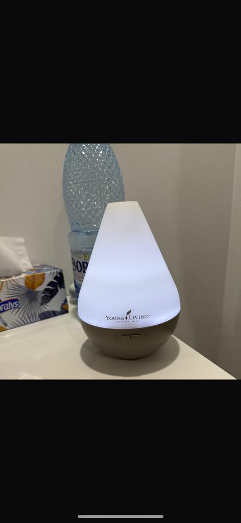 Young living diffuser, Enlèvement ou Envoi, Comme neuf