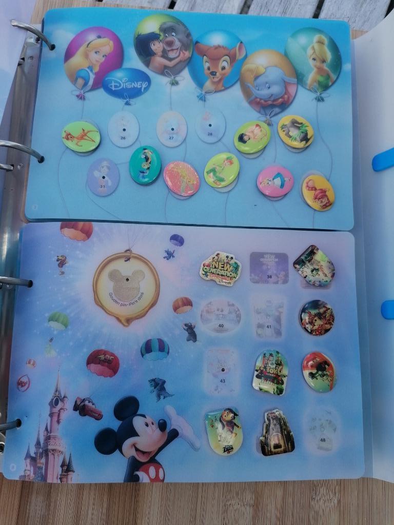 onvolledige map in disney carrefour, Verzamelen, Ophalen of Verzenden