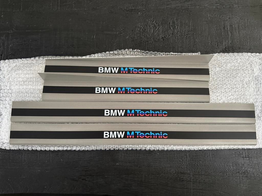 BMW E30 M-Tech instaplijsten (deurlijsten) Sedan/Touring., Ophalen of Verzenden, Nieuw, BMW