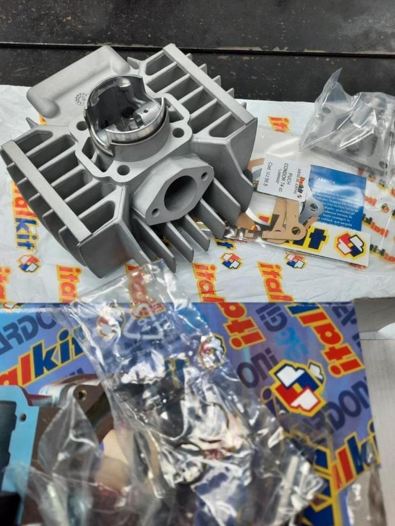 Italkit Gilardoni 74cc Puch Tomos, Enlèvement ou Envoi, Neuf