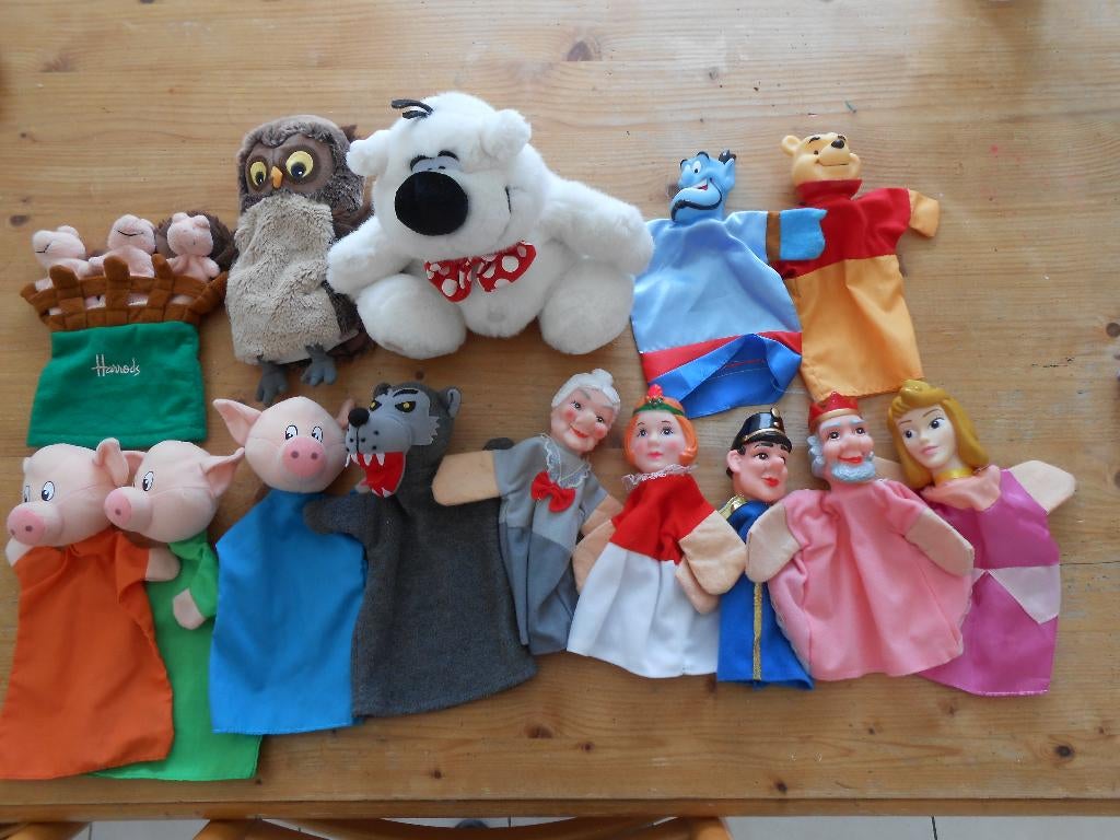 Lot de 14 Marionnettes dont Cubitus 2002 et Cochons Harrods, Ophalen, Zo goed als nieuw