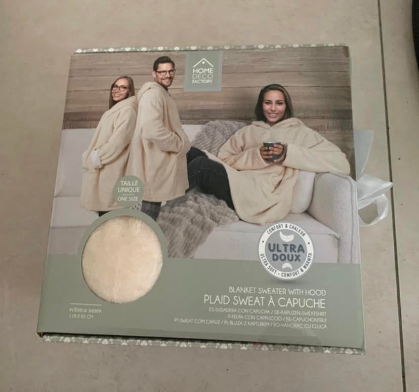 Blanket sweater with hood, Huis en Inrichting, Ophalen, Nieuw