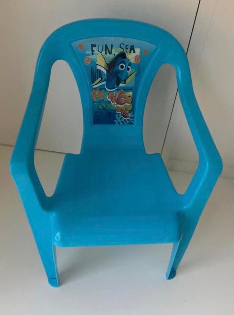 Plastic blauw stoeltje - ideaal voor peuters/kleuters, Kinderen en Baby's, Kinderkamer | Tafels en Stoelen, Ophalen of Verzenden