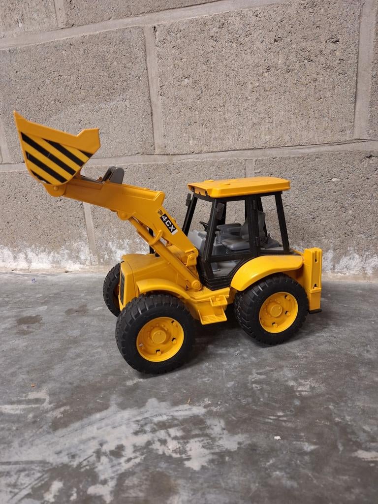 Bruder JCB, Ophalen