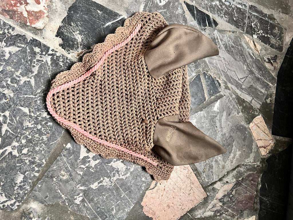 Oortjes eskadron bruin met roze, Dieren en Toebehoren, Ophalen of Verzenden, Gebruikt, Recreatie