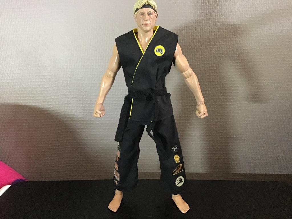 Karate kid William Zabka . cobra kai 12 inch ( 1/6 ), Verzamelen, Ophalen of Verzenden, Zo goed als nieuw, Film, Actiefiguur of Pop