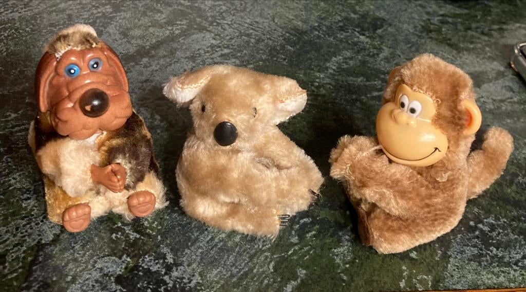 3 pinces rétro, chien, raton laveur, singe., Enlèvement ou Envoi, Utilisé