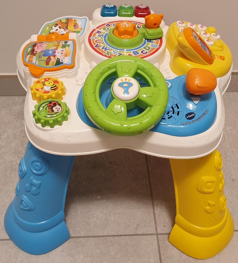 Table d'activités bilingue VTech - complet, Enfants & Bébés, Jouets | Vtech, Comme neuf, 6 mois à 2 ans, Enlèvement