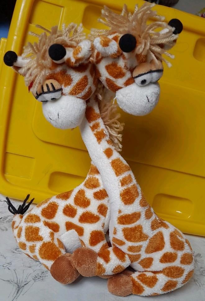 2 giraffen knuffels, Enlèvement ou Envoi, Comme neuf