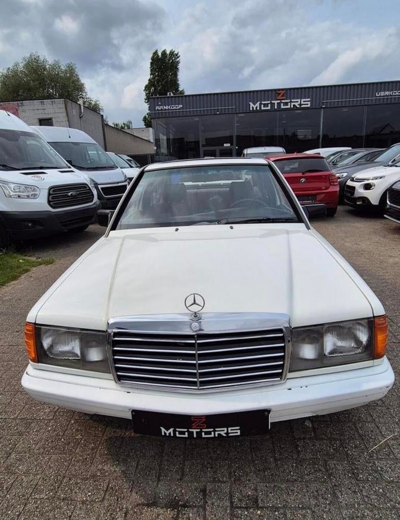 Mercedes // 190E // 2.0 benzine // LPG-GAS, Automaat, Wit, Bedrijf, 5 deurs