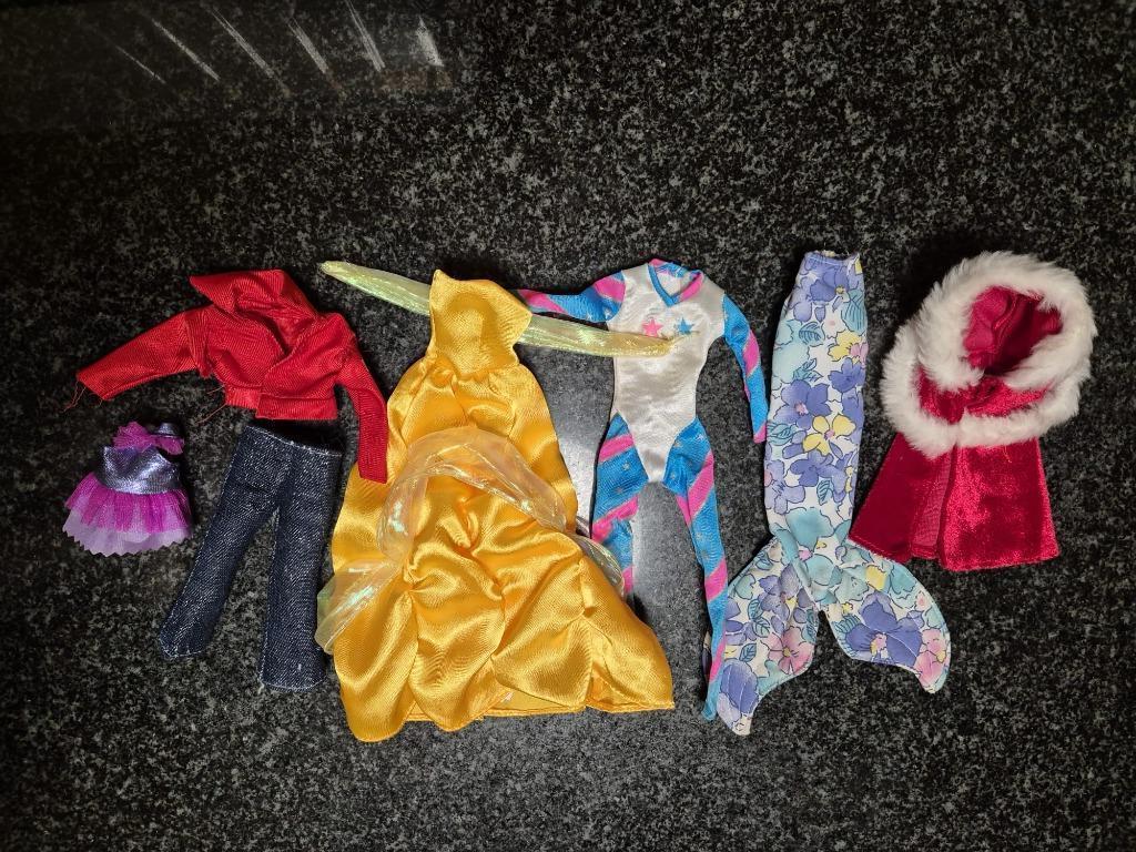 Hâbits de Barbie - 7 pcs, Collections, Enlèvement ou Envoi, Comme neuf, Vêtements
