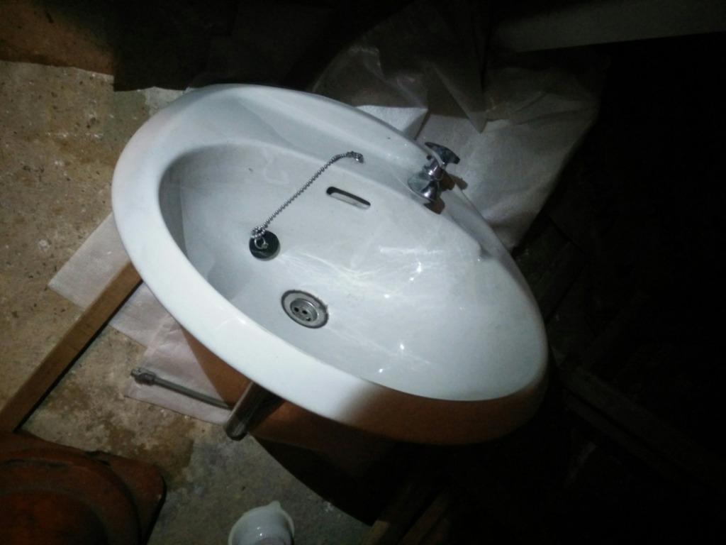 Wastafel / lavabo met kraan, Enlèvement, Robinet