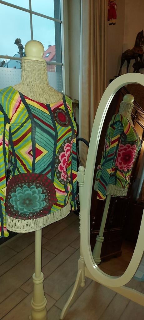 Joli pull Desigual taille 40, Enlèvement ou Envoi