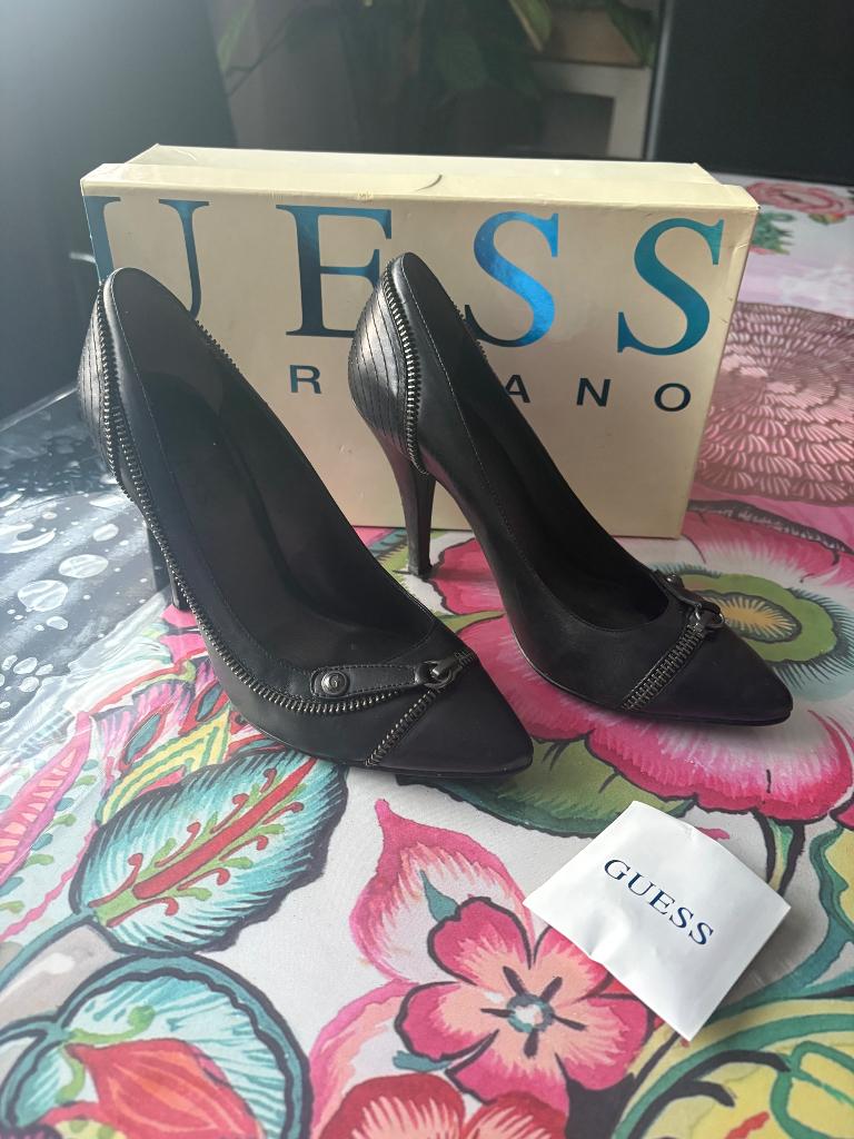Jolie chaussures escarpins dame guess, Pumps, Guess, Zwart, Ophalen of Verzenden