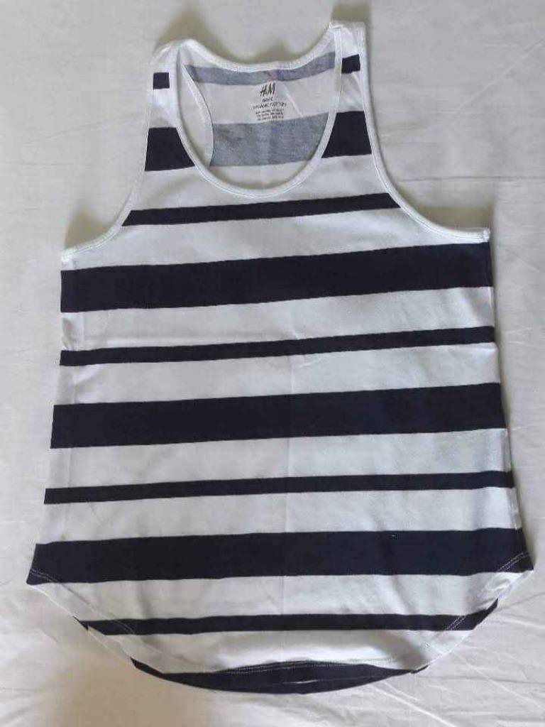Top rayé bleu et blanc H&M taille 10 - 12 ans, Enfants & Bébés, H&M, Chemise ou Chemisier, Enlèvement, Utilisé