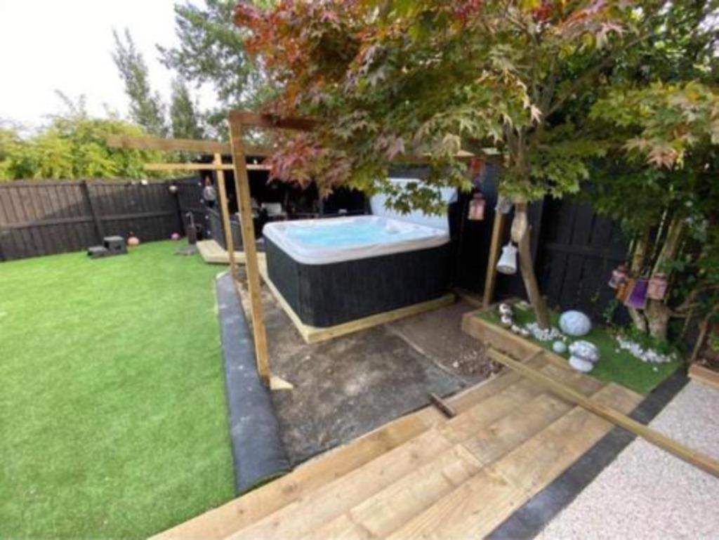 Zuinige 3 persoons jacuzzi kortingprijs alles inbegrepen, Tuin en Terras, Ophalen of Verzenden, Nieuw