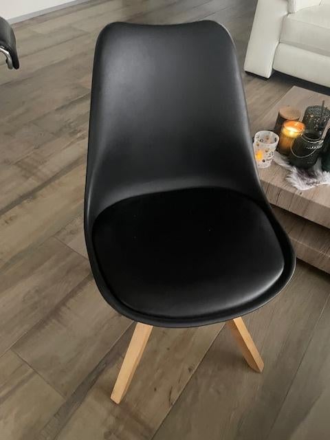6 Stoelen zwart pvc en hout, Huis en Inrichting, Stoelen, Ophalen, Gebruikt, Zwart, Vijf, Zes of meer stoelen