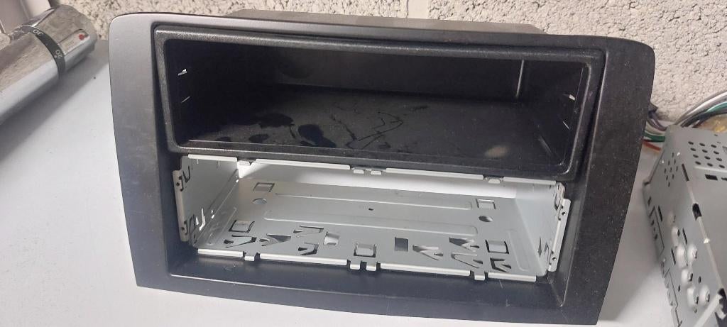 boitier double din pour autoradio, Autos : Divers, Autoradios, Enlèvement