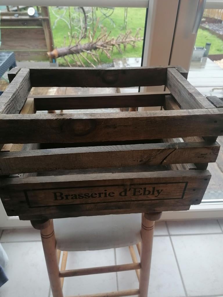 Caisse ancienne en bois, Enlèvement