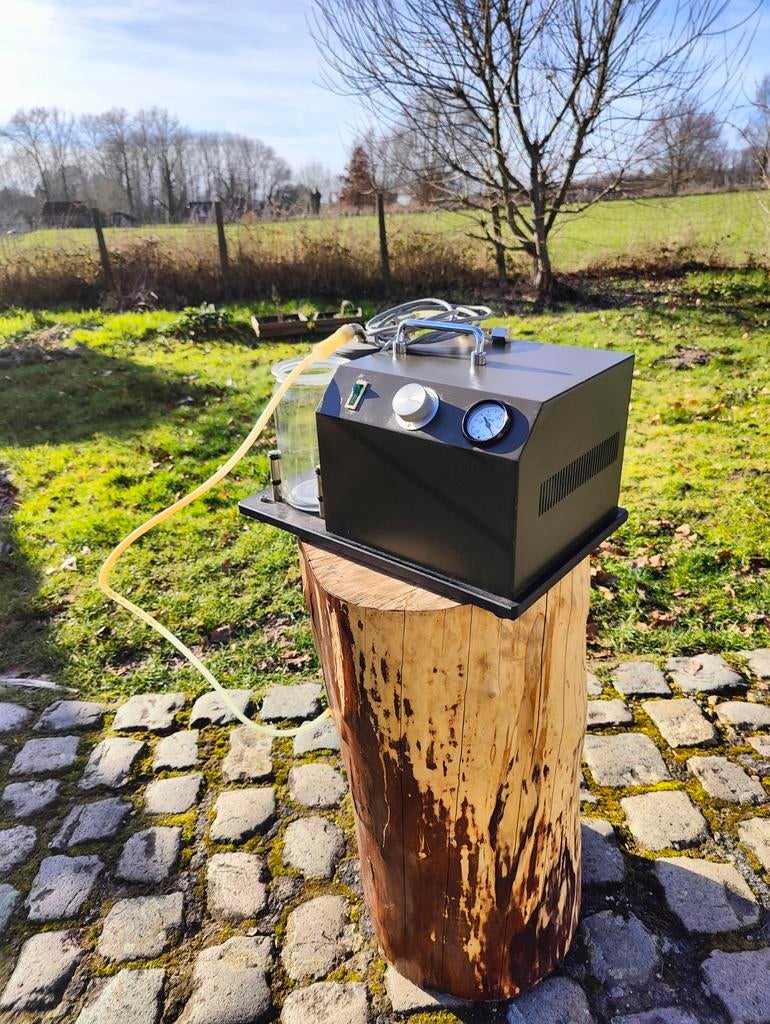 Vacuum machine west Germany atmos, Ophalen