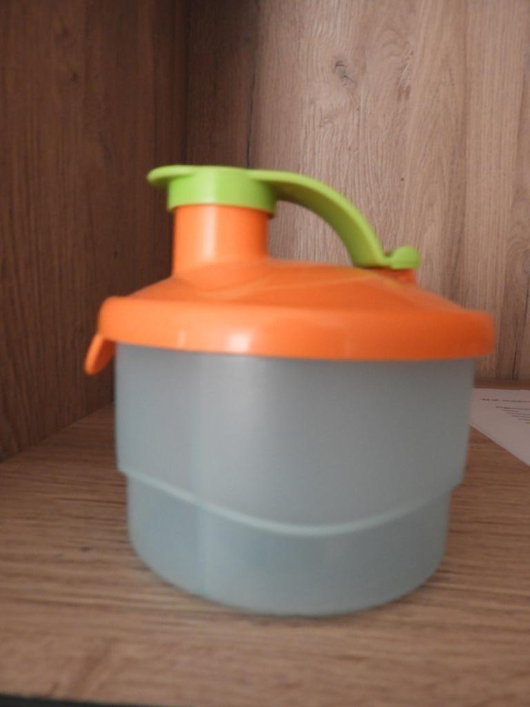 tupperware melkpoederdoos, Kinderen en Baby's, Ophalen of Verzenden, Zo goed als nieuw, Overige typen