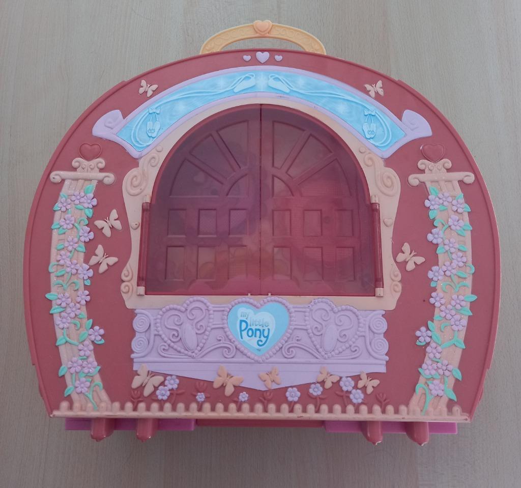 Hasbro My Little Pony Dansstudio en IJssalon, Enlèvement, Utilisé