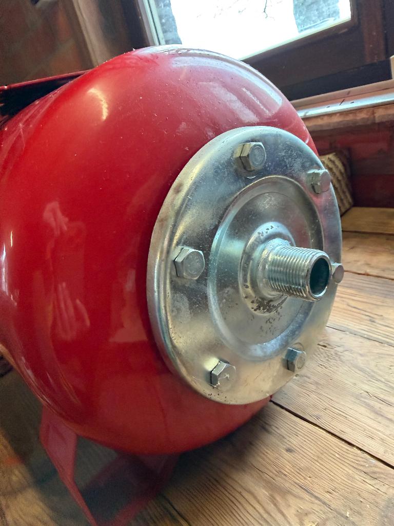 Varem expansievat, Doe-het-zelf en Bouw, Chauffageketels en Boilers, Ophalen
