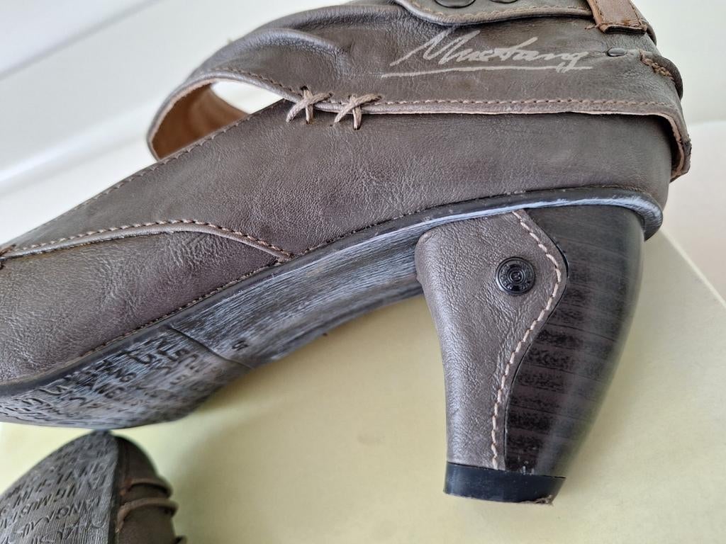 Nouvelles chaussures : couleur bronze, marque : Mustang, tai, Neuf, Enlèvement ou Envoi, Autres couleurs, Escarpins
