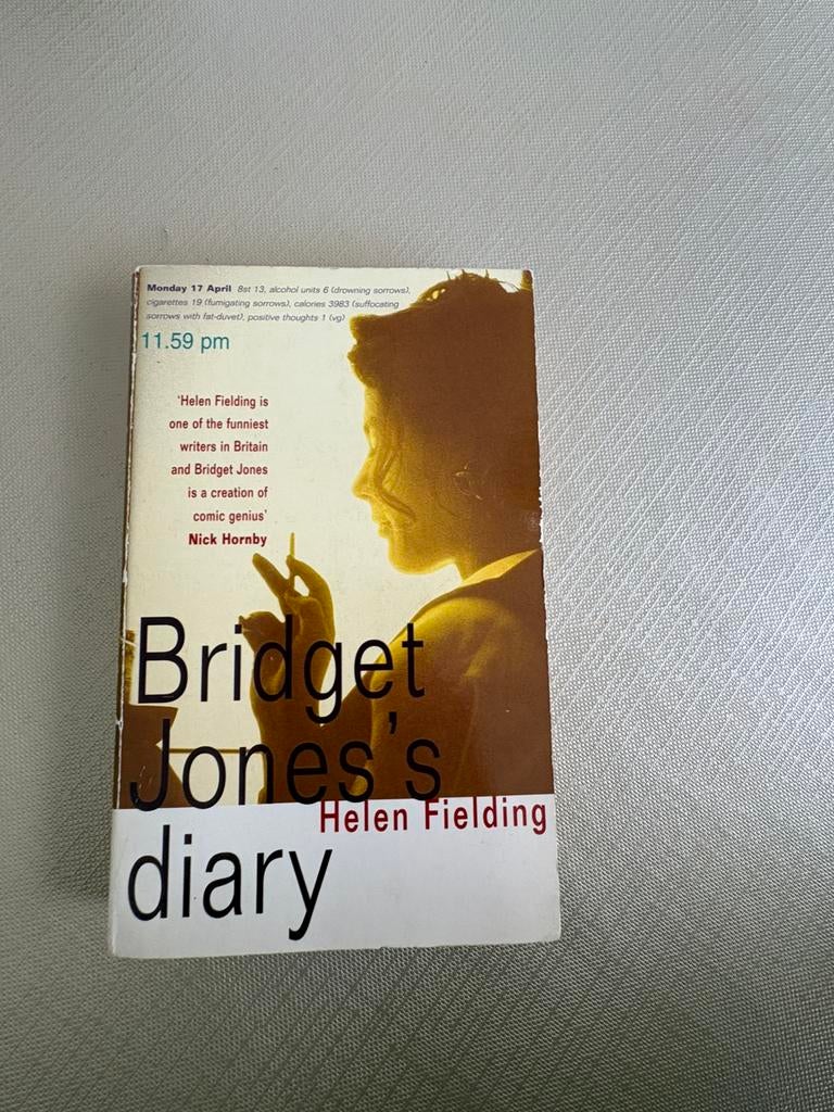 Bridget jones’s diary Helen Fielding, Ophalen of Verzenden, Gelezen