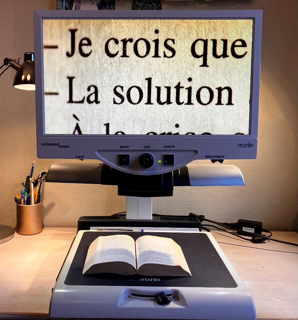 Loupe électronique de bureau pour malvoyant, Enlèvement, Utilisé