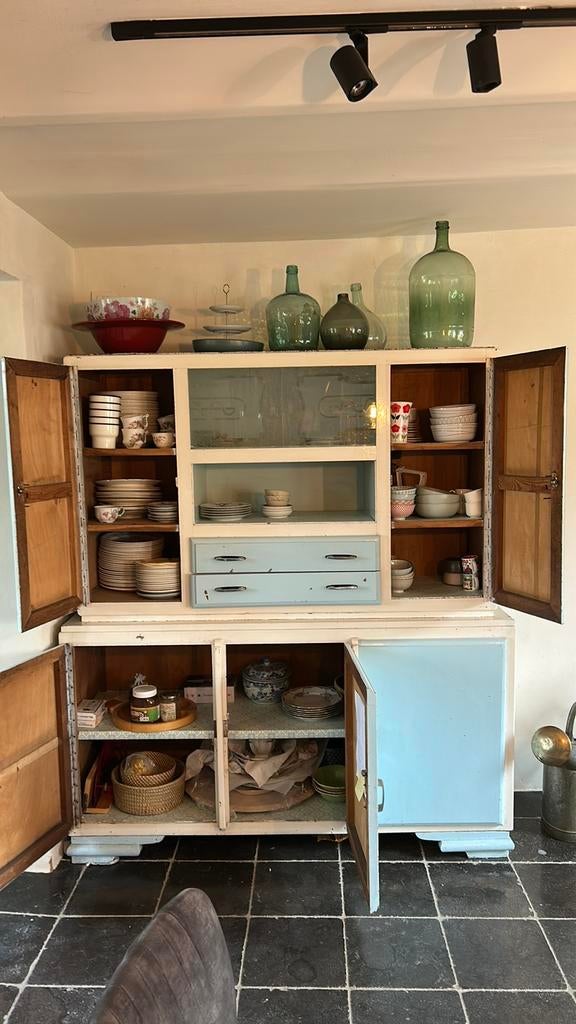 Armoire en bois bleu vintage., Maison & Meubles, Armoires | Buffets, Avec tiroir(s), 25 à 50 cm, Vintage, 150 à 200 cm