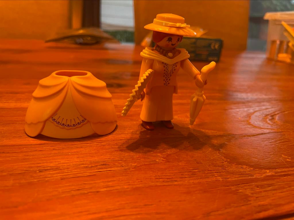 Playmobil queen geel girls, Ophalen of Verzenden, Zo goed als nieuw, Complete set