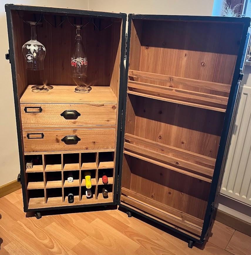 Malle bar en bois sur roulettes, Maison & Meubles, Enlèvement, Comme neuf