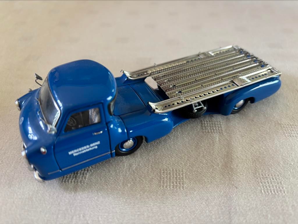 CMC 1/43 MB Renntransporter, Ophalen of Verzenden, Zo goed als nieuw