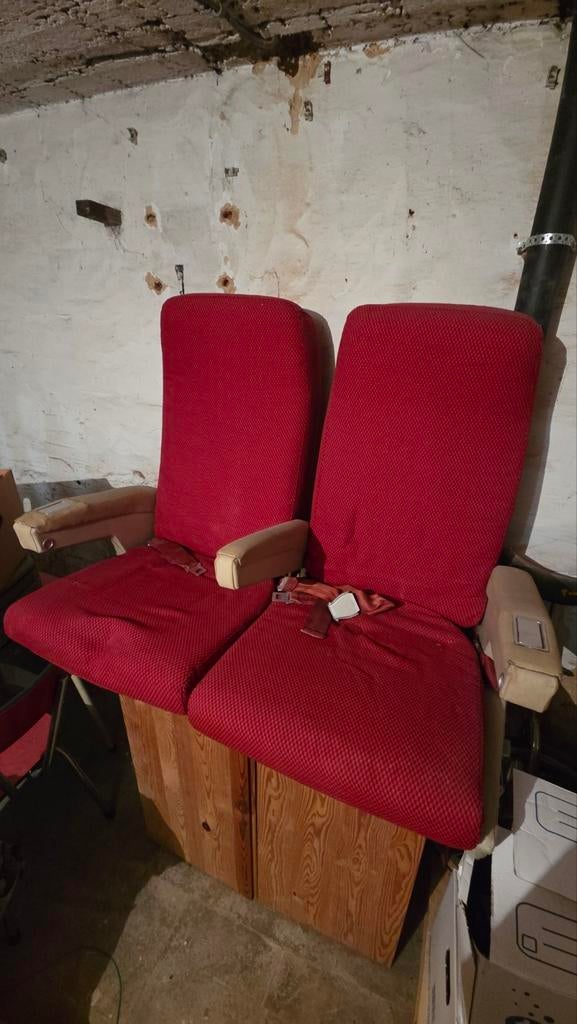 Vliegtuig stoelen, Ophalen