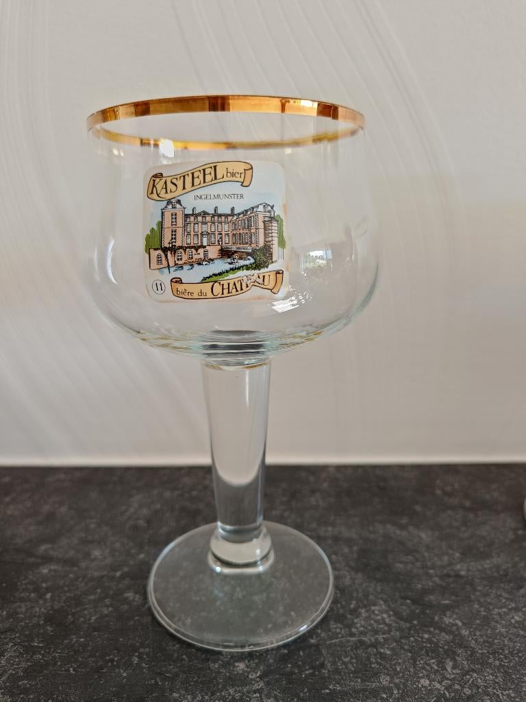 Kasteelbier. Inhoud: O,25 L. Aantal: 1., Verzamelen, Ophalen of Verzenden, Zo goed als nieuw, Bierglas