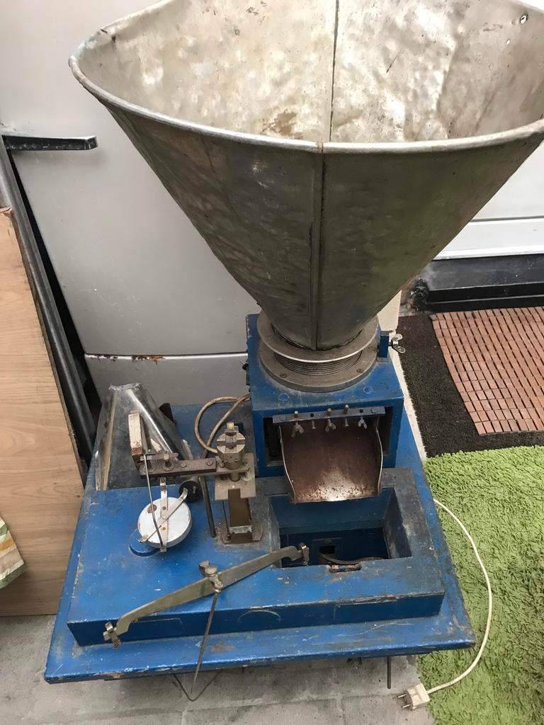 OUDE GELD-TEL-MACHINE, Ophalen, Munten